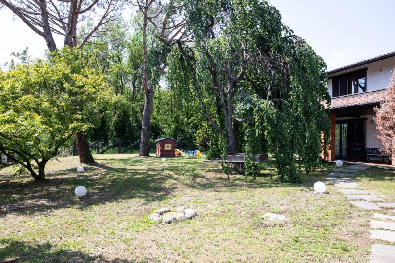 Villa De Alberti Vergiate Exterior photo