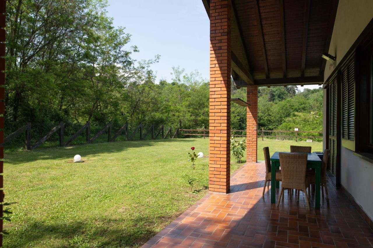 Villa De Alberti Vergiate Exterior photo
